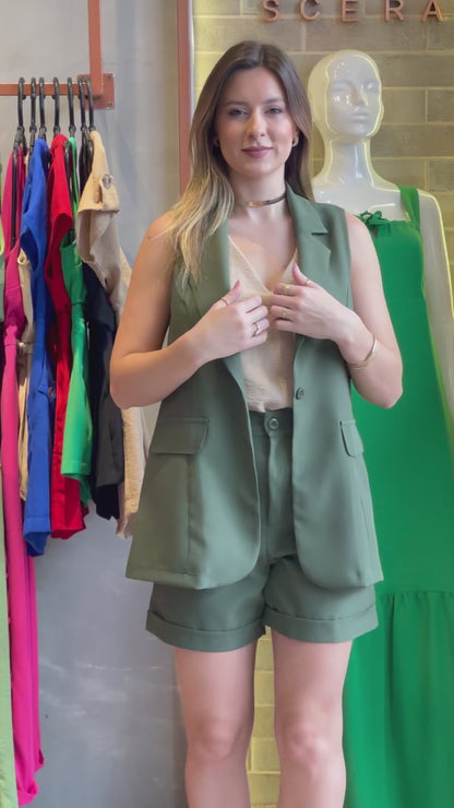 Conjunto Maxi Colete e Shorts Alfaiataria Helô R